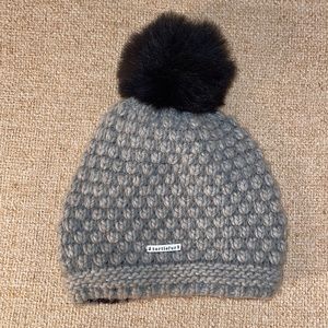 Turtlefur Pom beanie